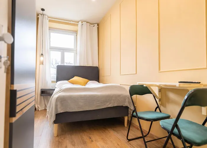 Comfortable 4 Private In Shared Near Westbahnhof Apartment Vienna
