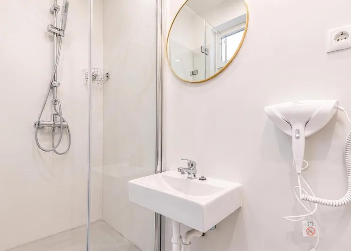 Apartment Comfortable 4 Private In Shared Near Westbahnhof *